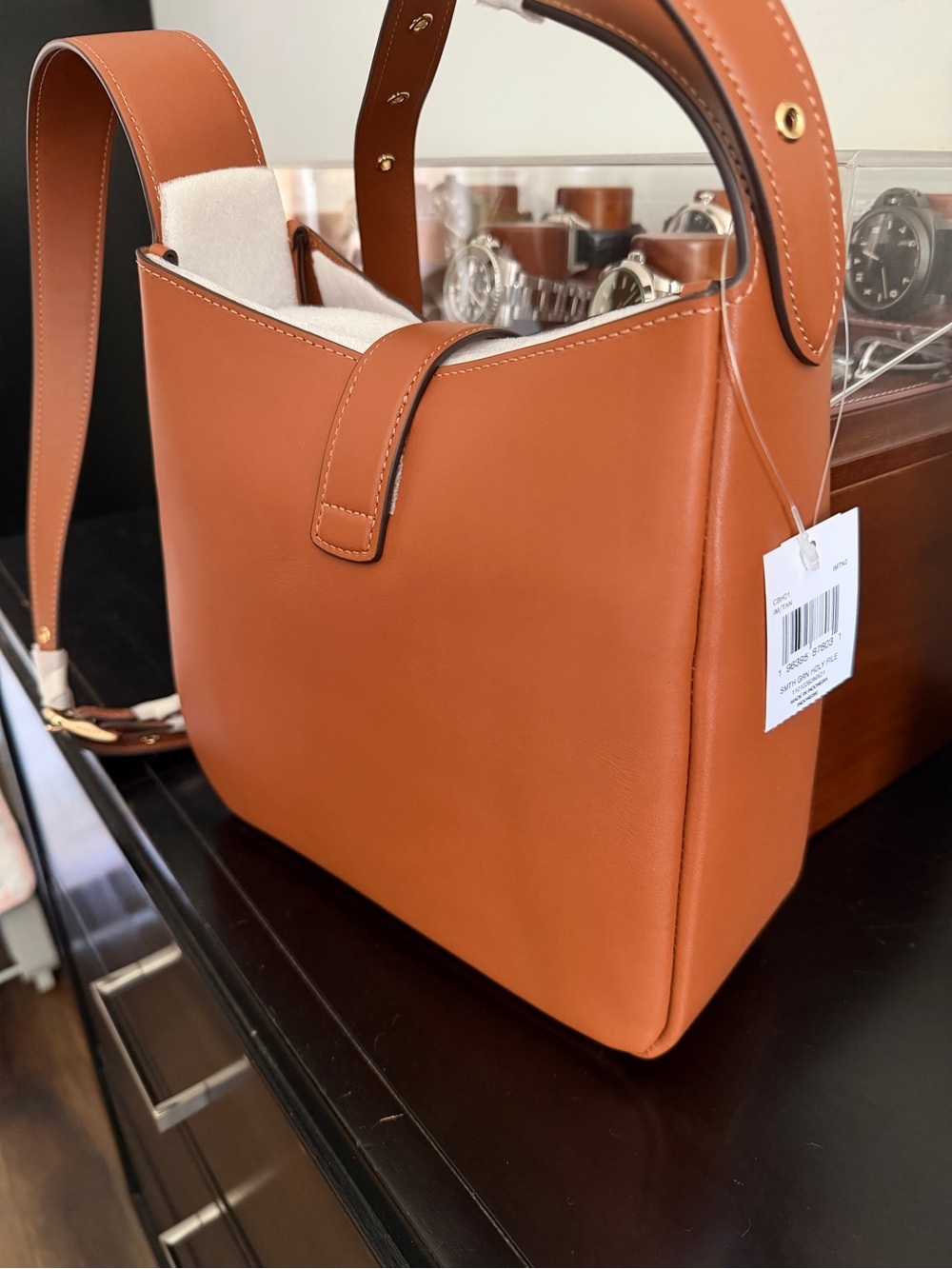 Coach Leather Hadley Convertible Crossbody bag in gold/tan - Picture 4 of 6